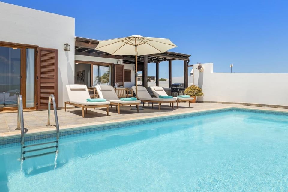 Villa Naiser by Aura Villas Villa in Playa Blanca