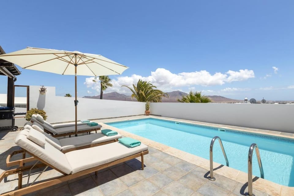 Villa Naiser by Aura Villas Villa in Playa Blanca
