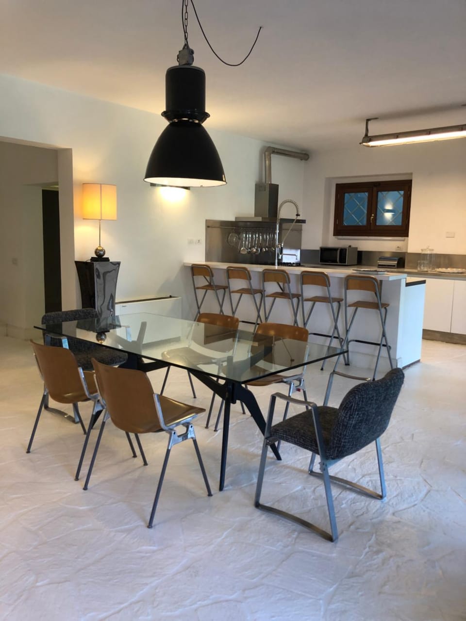 Dining area, kitchen