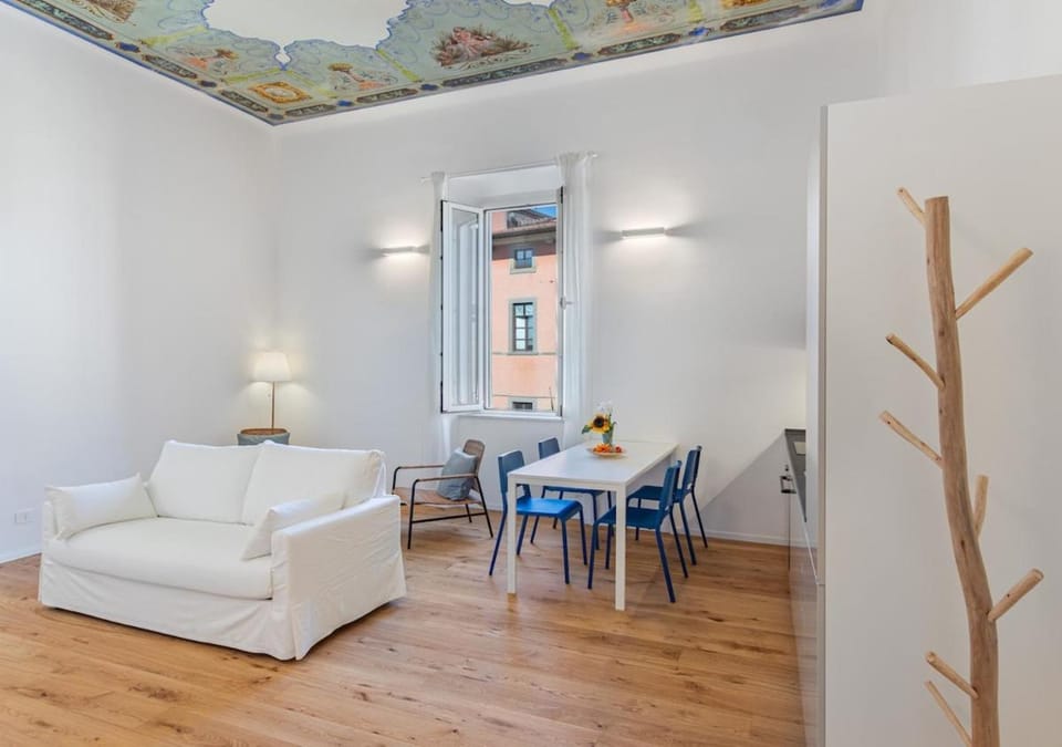 Dimora degli affreschi - ToscanaOneHH Apartment in Livorno