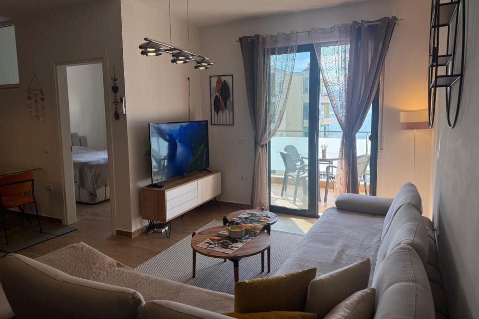 TV and multimedia, Balcony/Terrace, Living room, Decorative detail