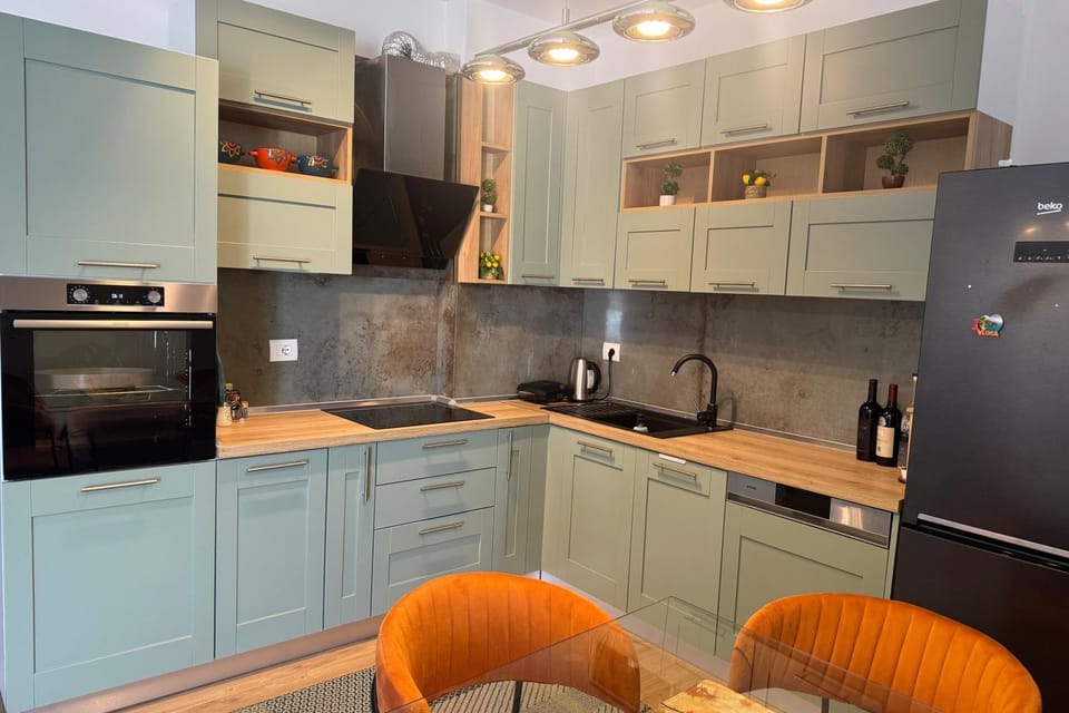 Coffee/tea facilities, Decorative detail, Dining area, kitchen