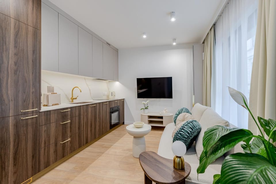 TV and multimedia, Kitchen or kitchenette, Living room