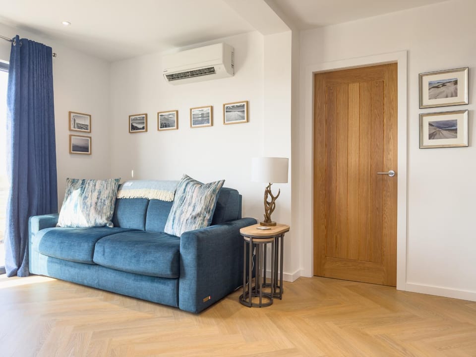 Property building, Seating area