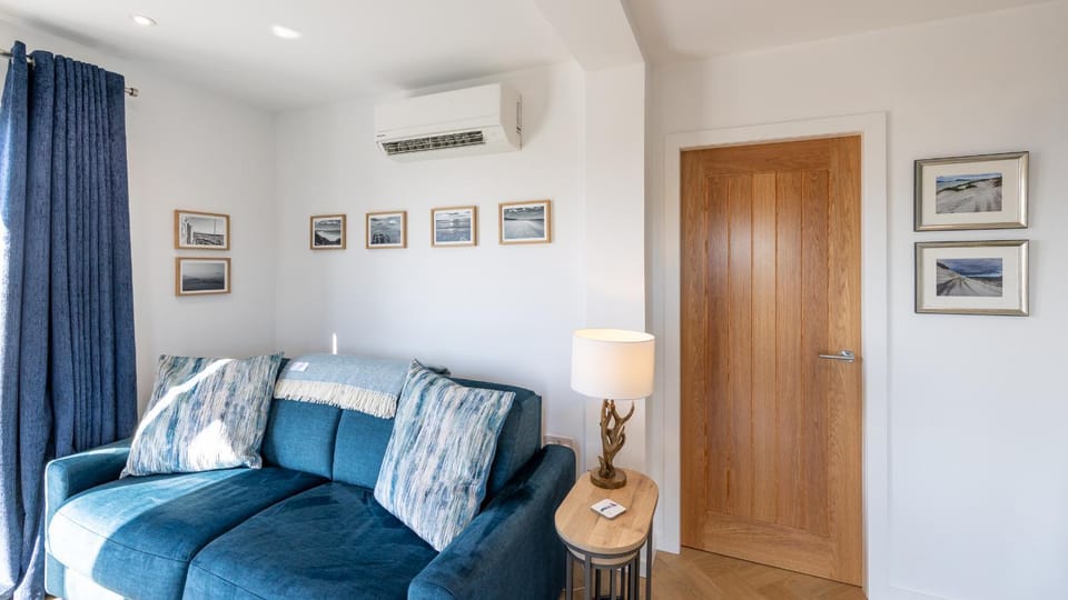 Property building, Seating area