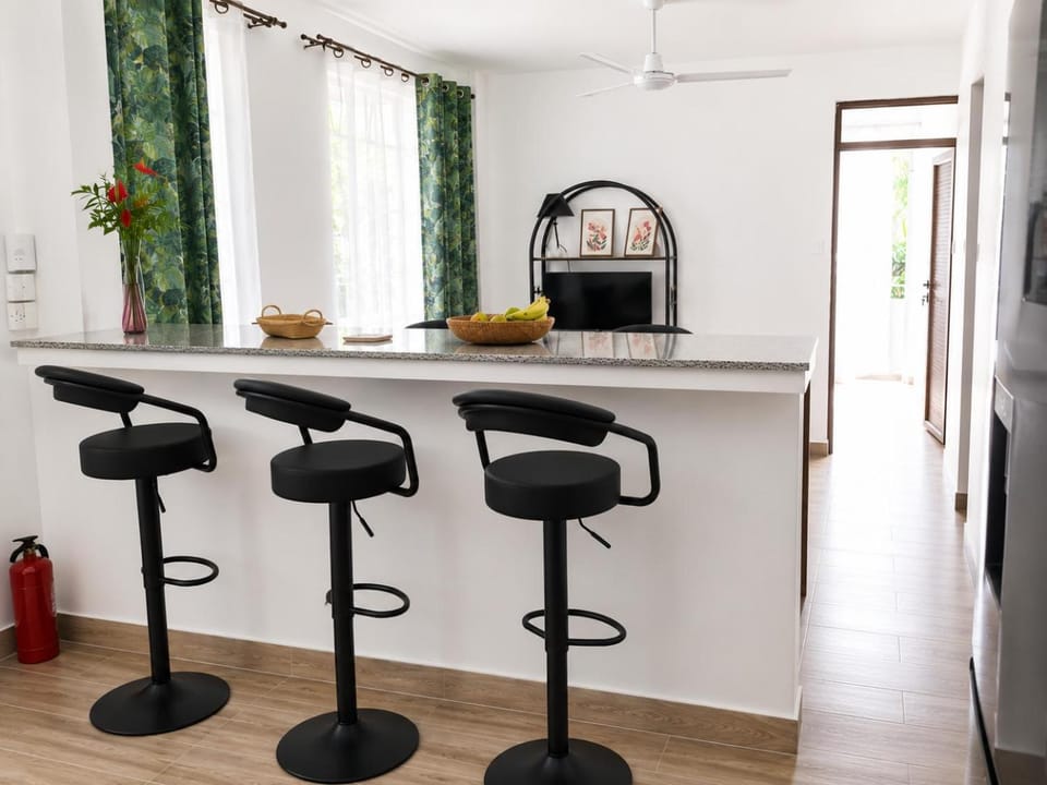 Dining area, Breakfast