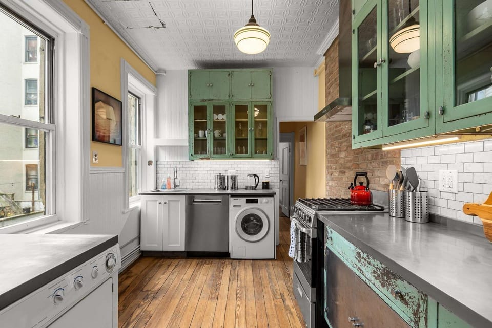 Park Terrace I Historic 2BR loft by Haus Apartment in Lower Manhattan