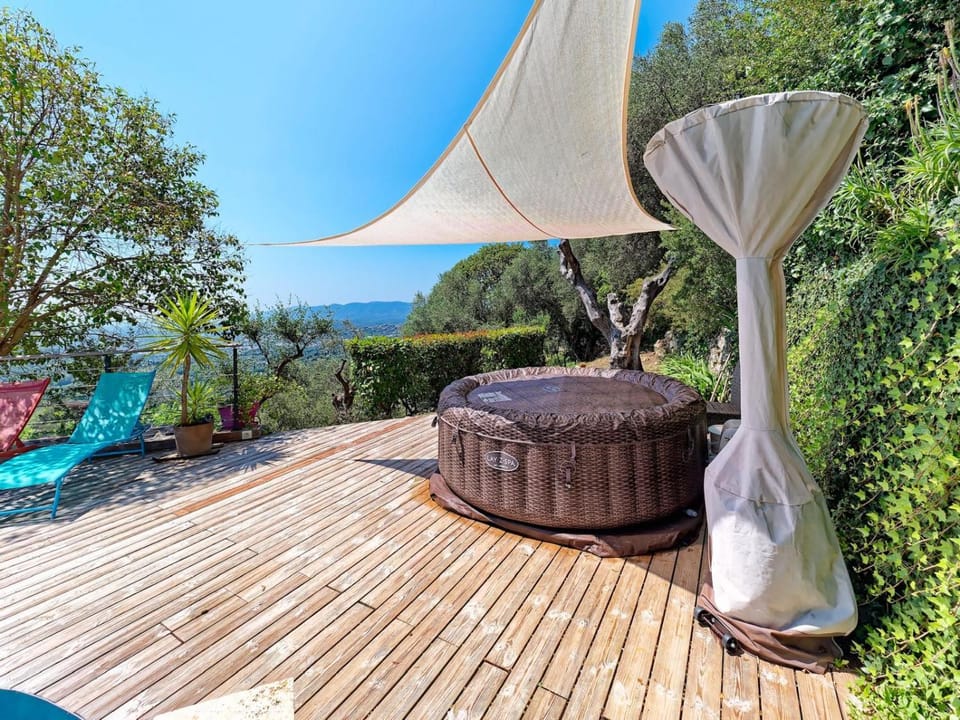 Garden, View (from property/room), Sea view