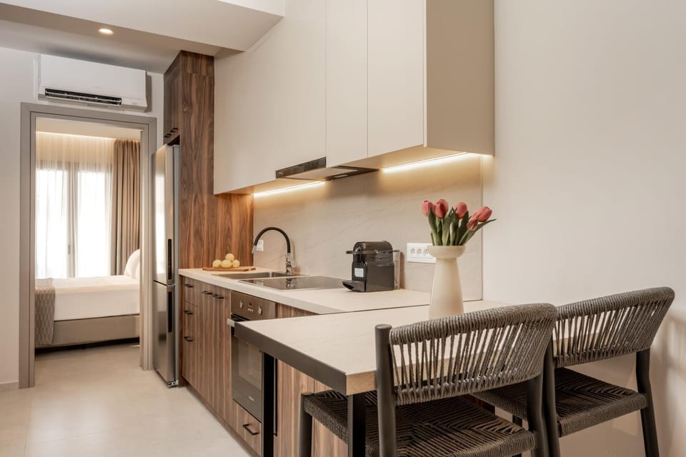 Bed, Kitchen or kitchenette, Photo of the whole room, Bedroom
