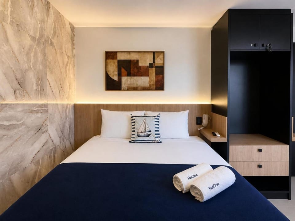Bed, Bedroom, towels, wardrobe