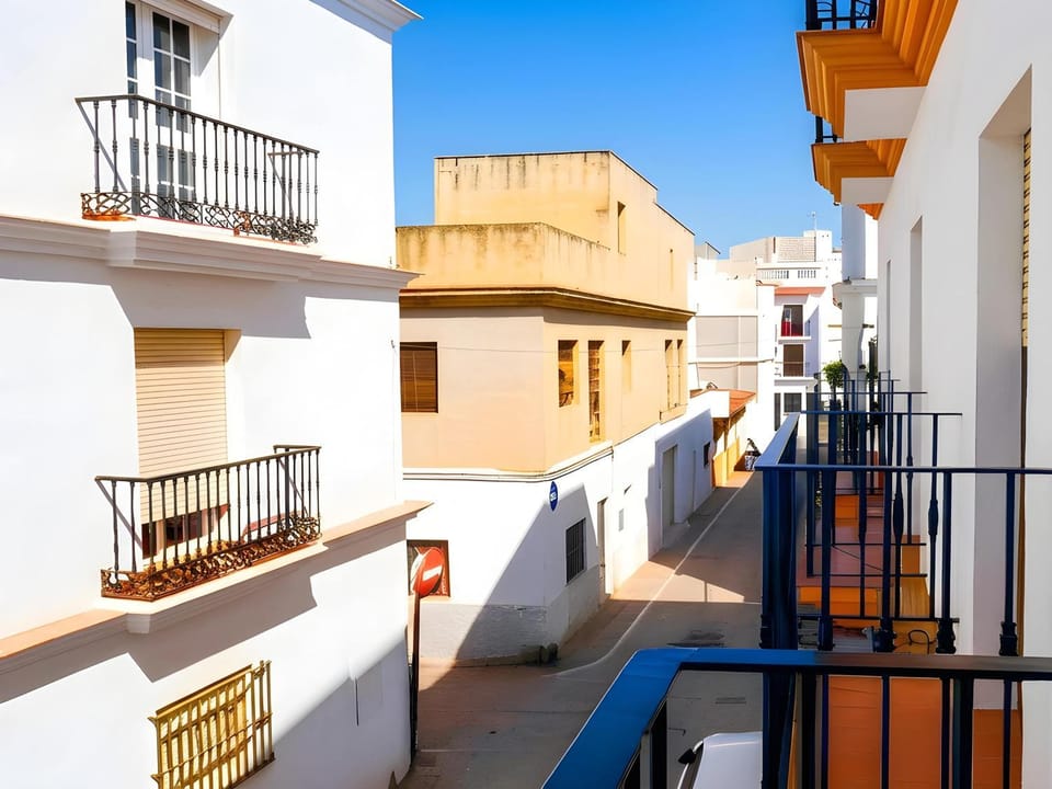 Exclusivo Apartamento con Balcones Aire acondicionado Garaje Wifi solo se aceptan familias y parejas Apartment in Conil de la Frontera