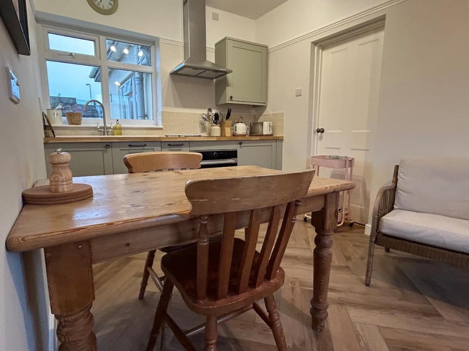 Westhaven - a cosy coastal retreat in Porthcawl Apartment in Porthcawl