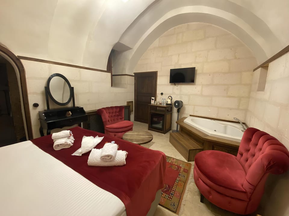 Hot Tub, Bedroom, Bath