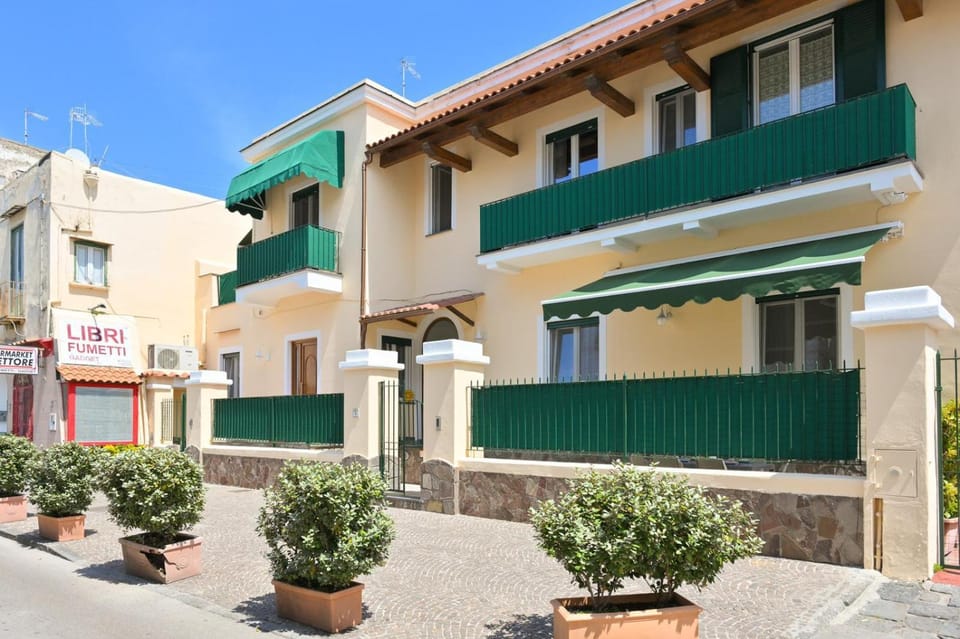 Property building, Street view
