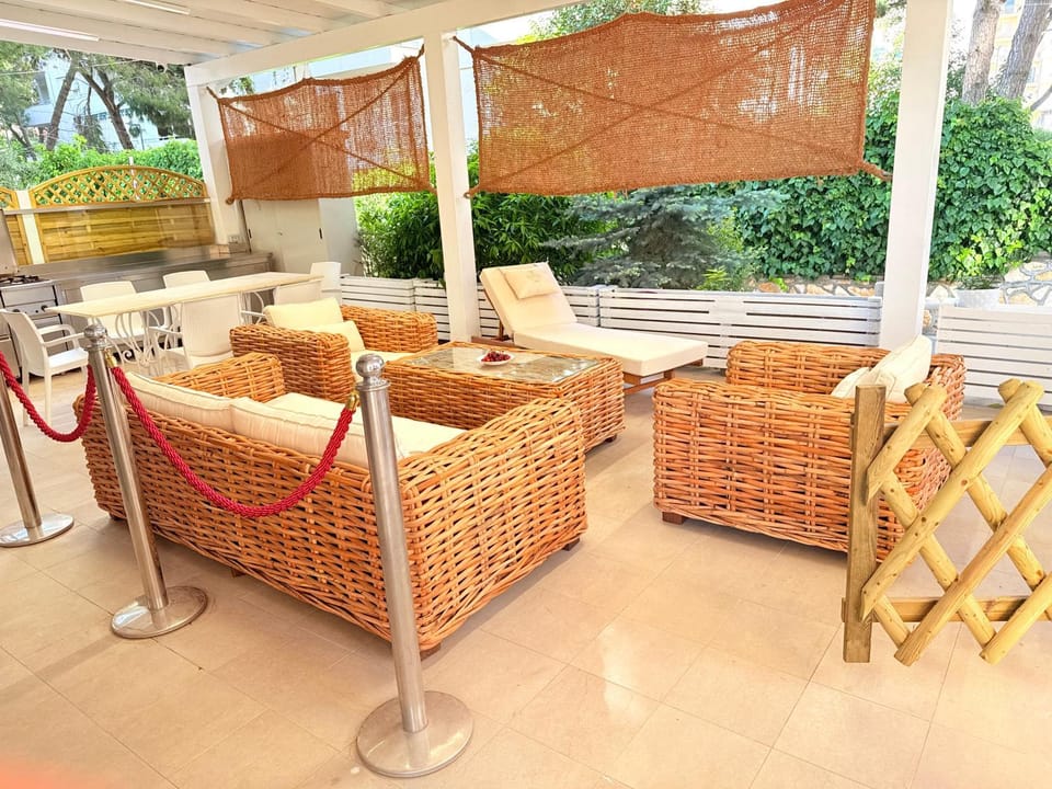 Balcony/Terrace, Seating area