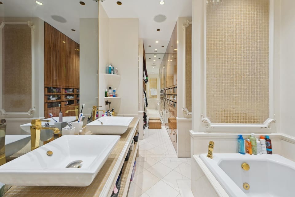 Appartement avec balcon, proche trocadero Apartment in Paris