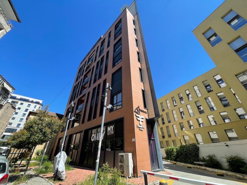 Property building, Day, Neighbourhood, Street view, Location