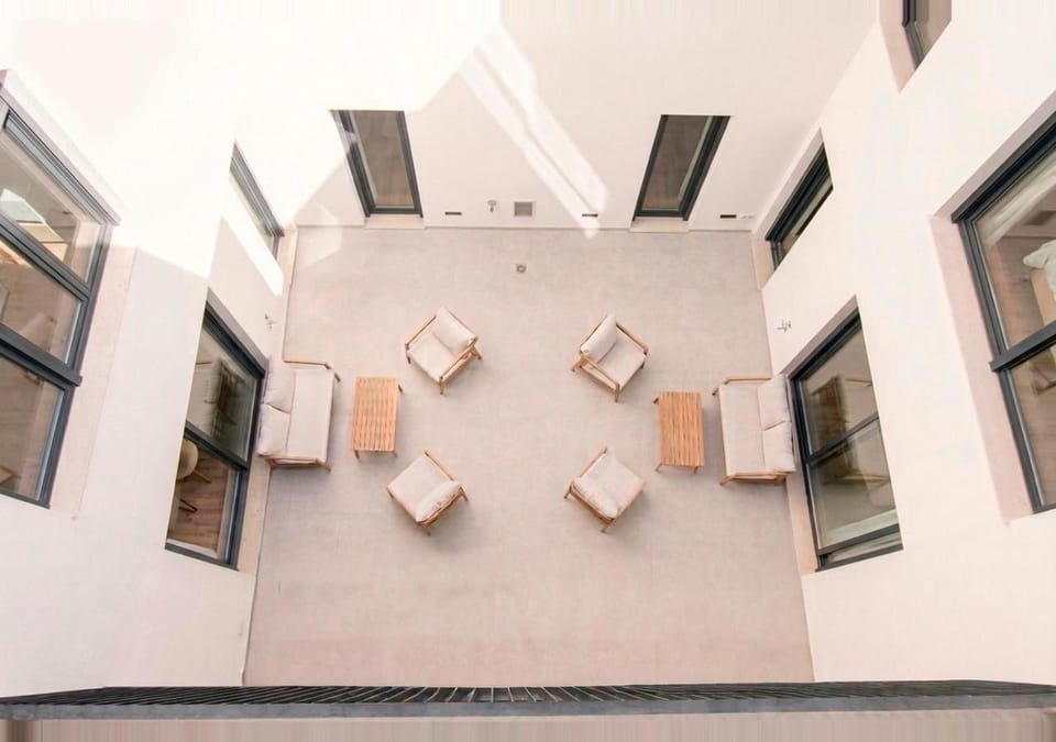 Seating area