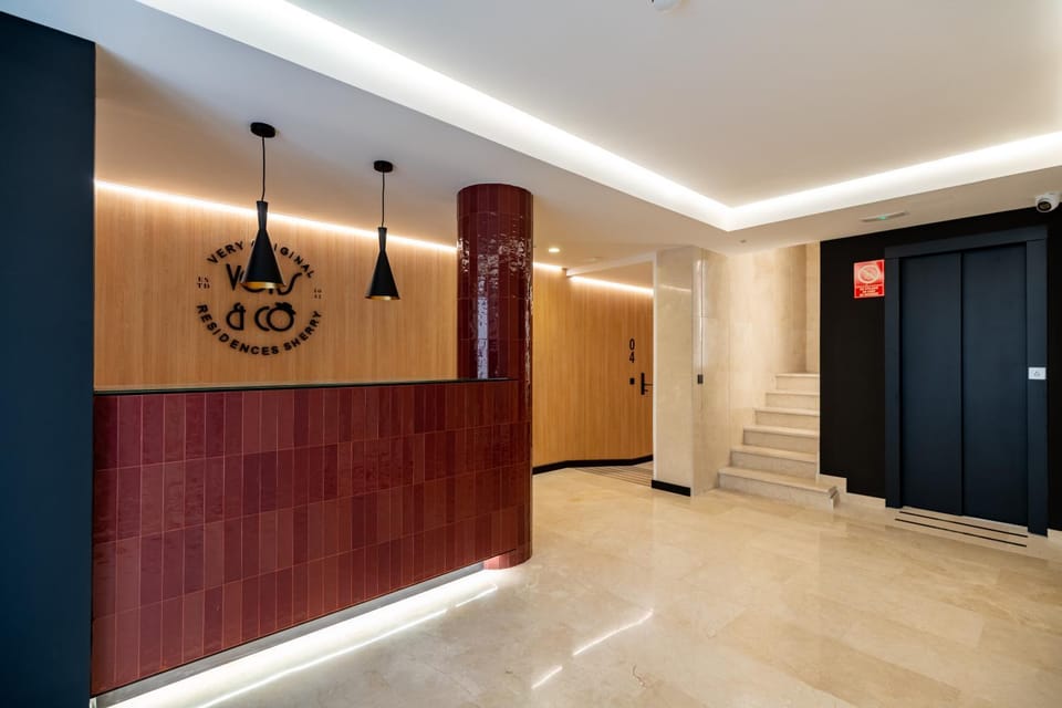 Lobby or reception, elevator
