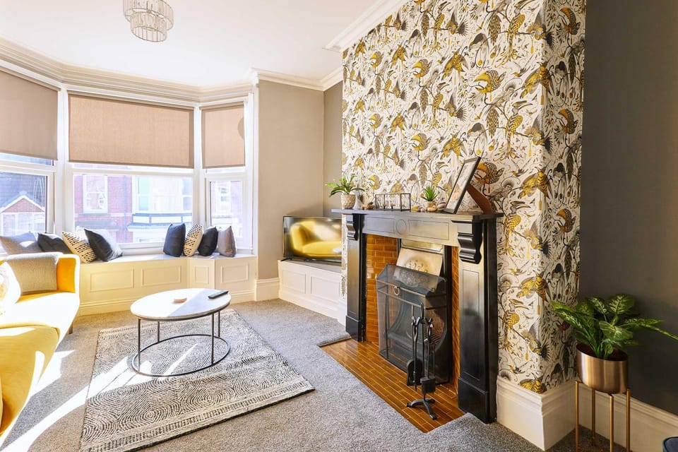 TV and multimedia, Living room, fireplace