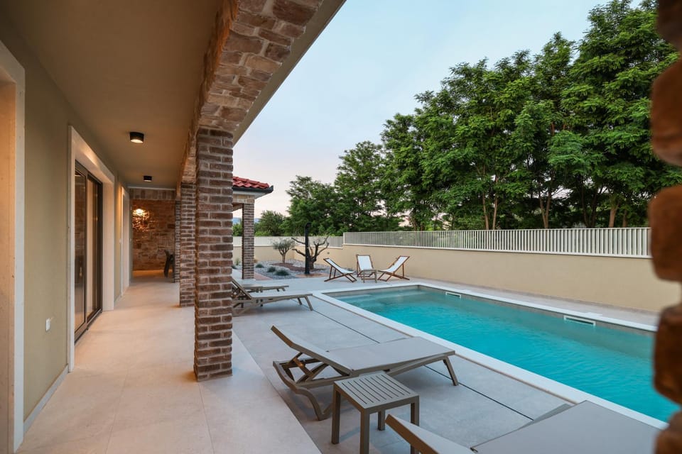 Day, Balcony/Terrace, Pool view, Swimming pool
