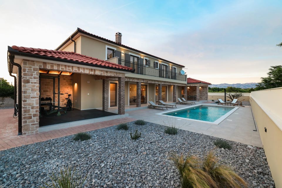 Property building, Pool view, Swimming pool