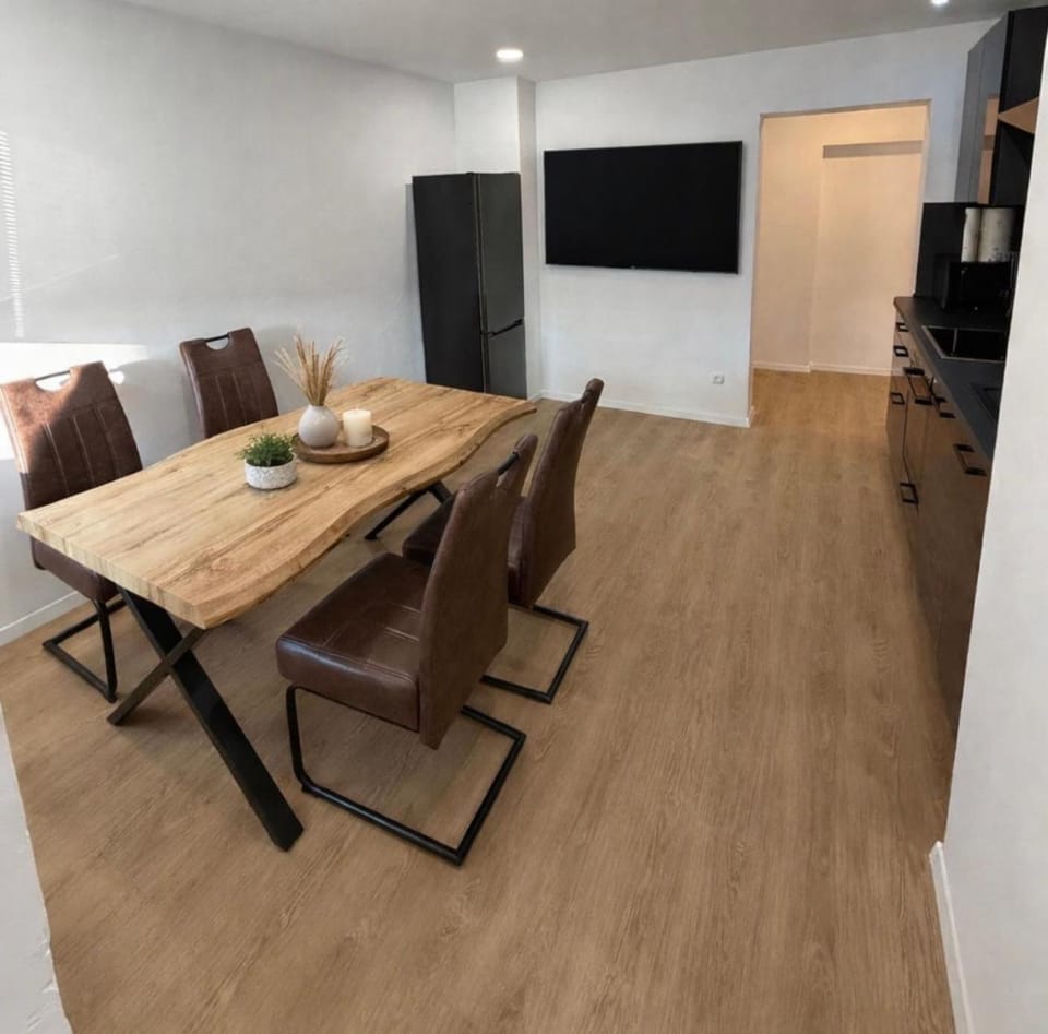 TV and multimedia, Dining area
