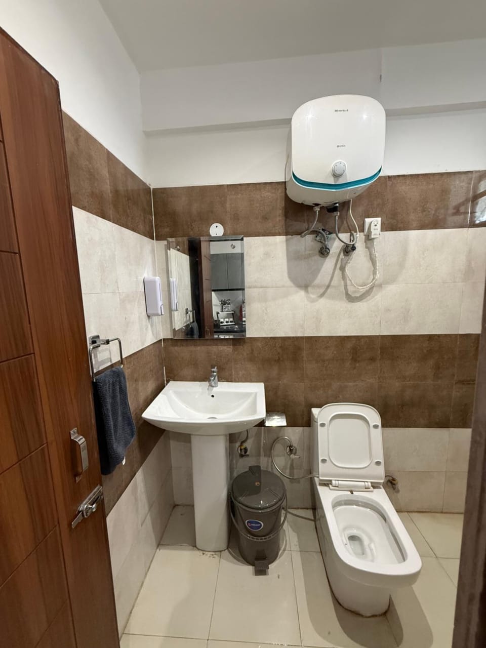 AeroNest Luxe II Apartment in Punjab, India