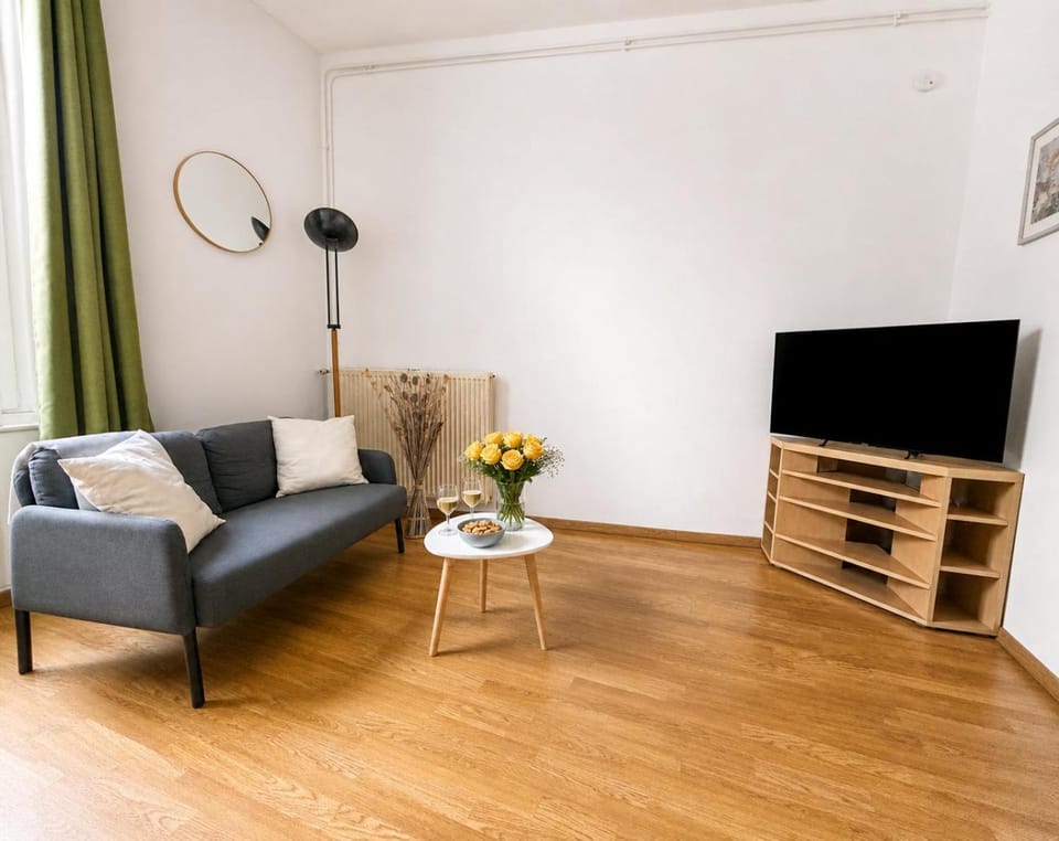 Studio confortable face à l'île Versaillaise Apartment in Nantes