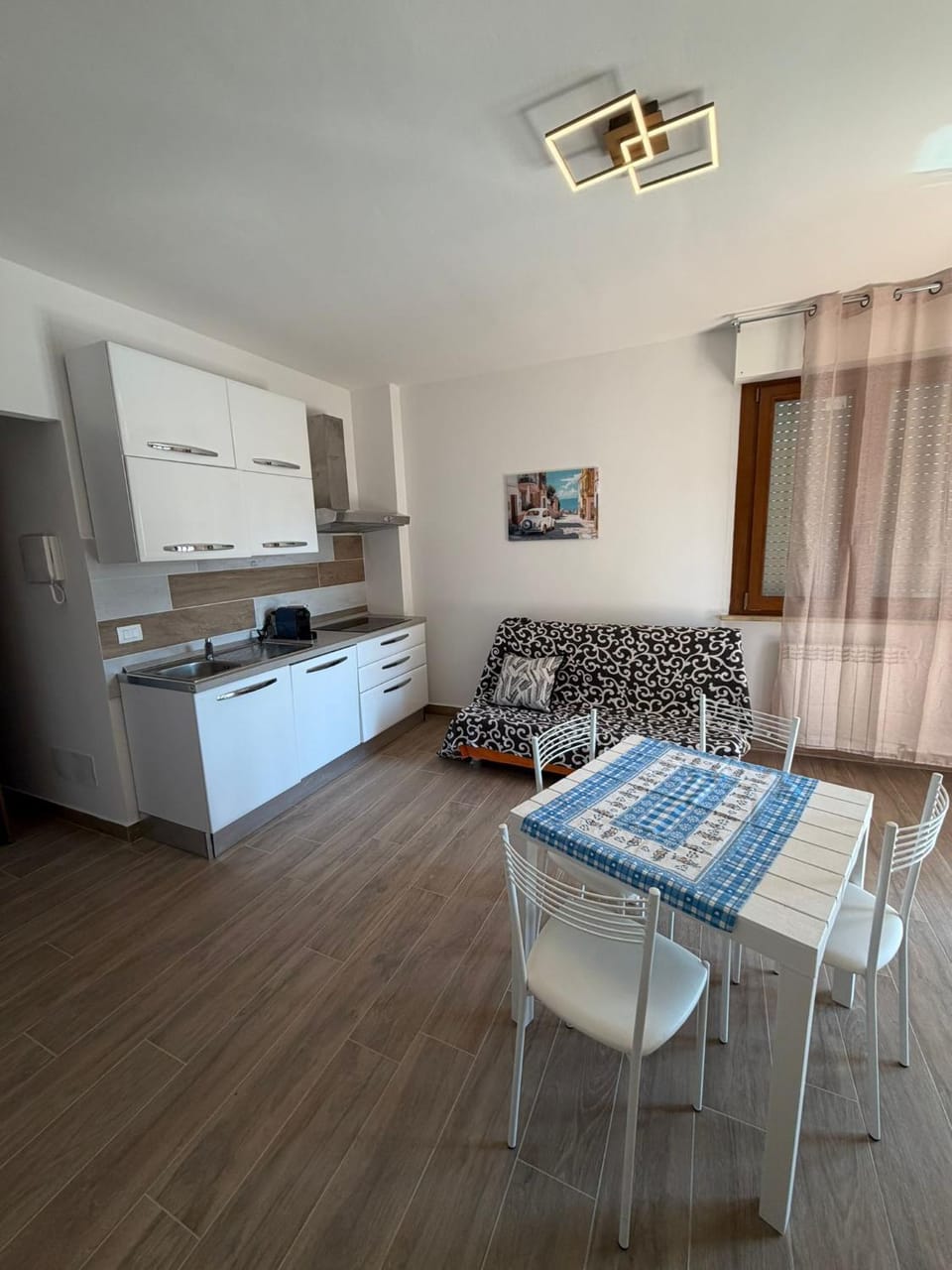 Kitchen or kitchenette, Living room, Seating area