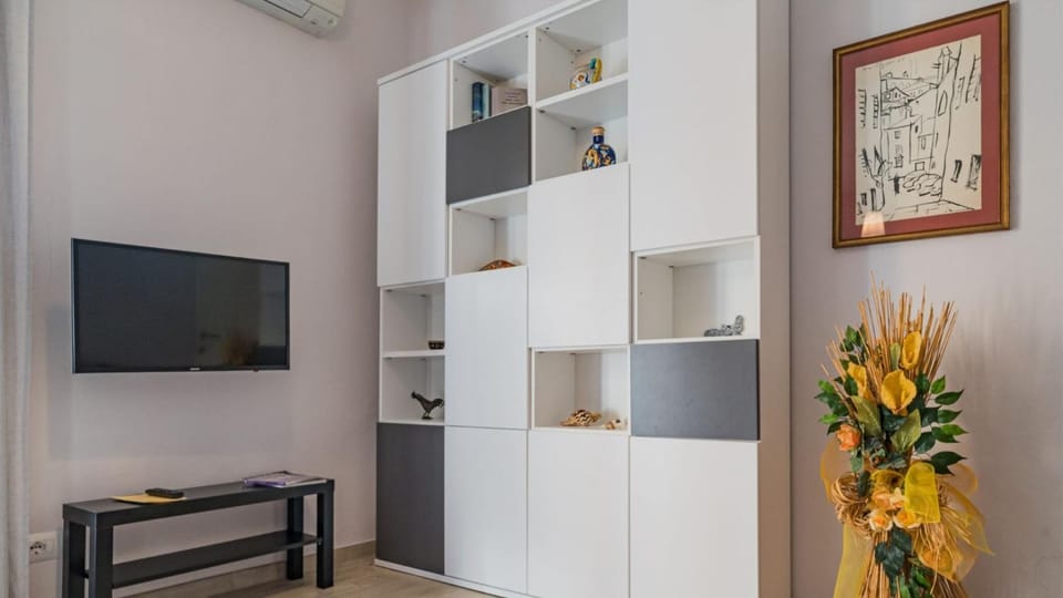 Suite Alarcon - Goelba Apartment in Porto Azzurro