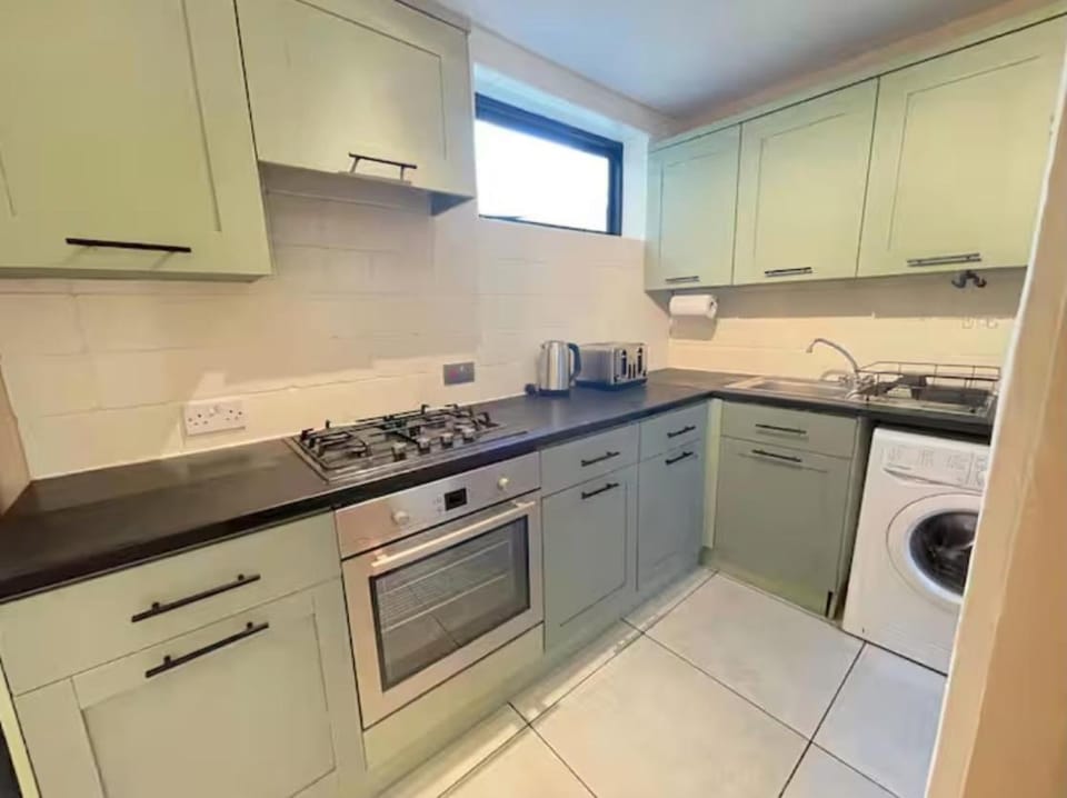 Charming Brighton Stay | 1BR | Prime Location Apartment in Brighton