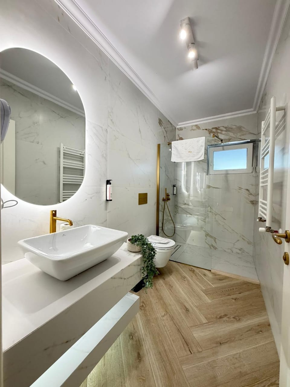 Shower, Bathroom, towels