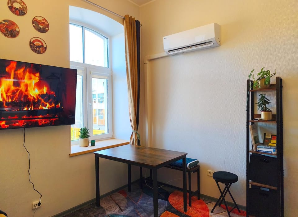 TV and multimedia, Dining area, air conditioner
