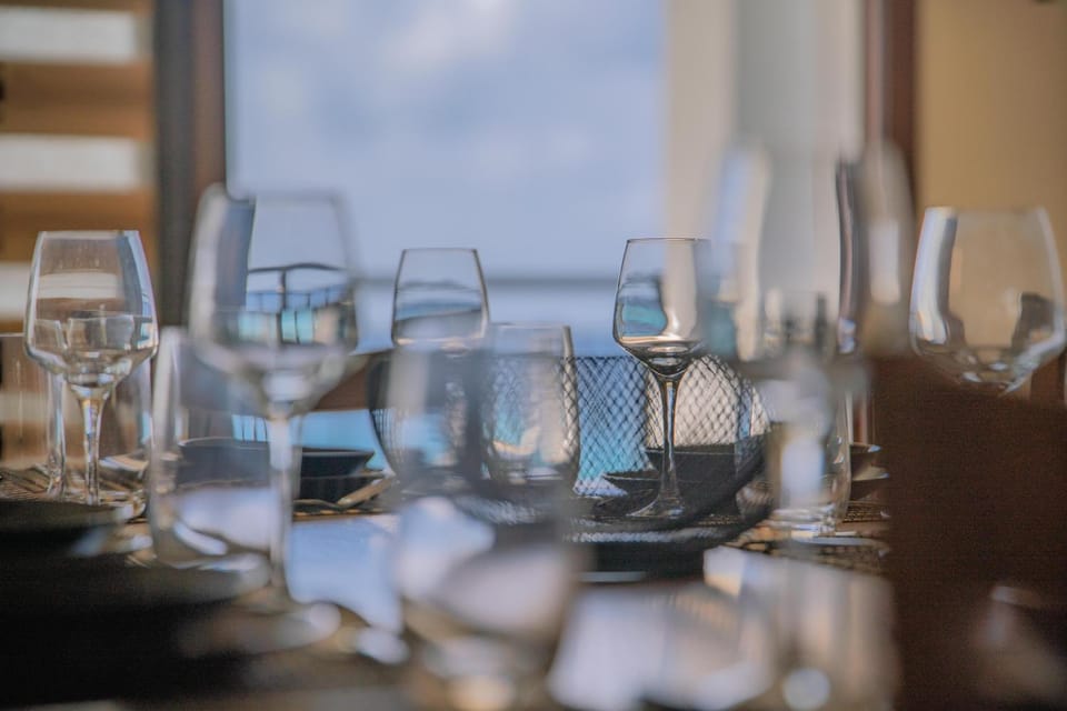 Food and drinks, Dining area, Sea view, Drinks