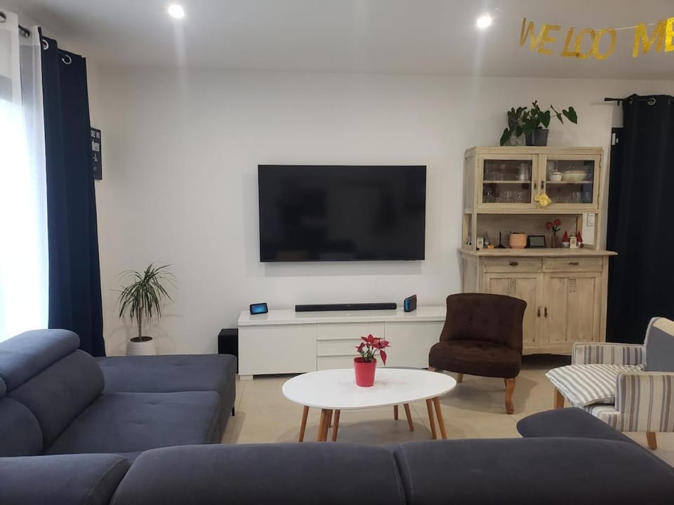 TV and multimedia, Living room