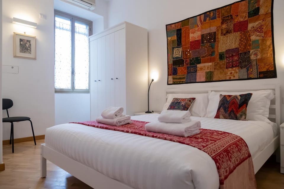 Bed, Bedroom, towels, wardrobe