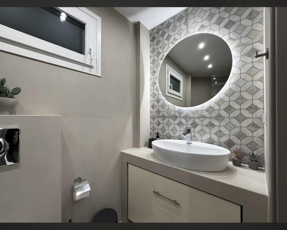 Feel Good Apartment With Private Jacuzzi Apartment in Thessaloniki