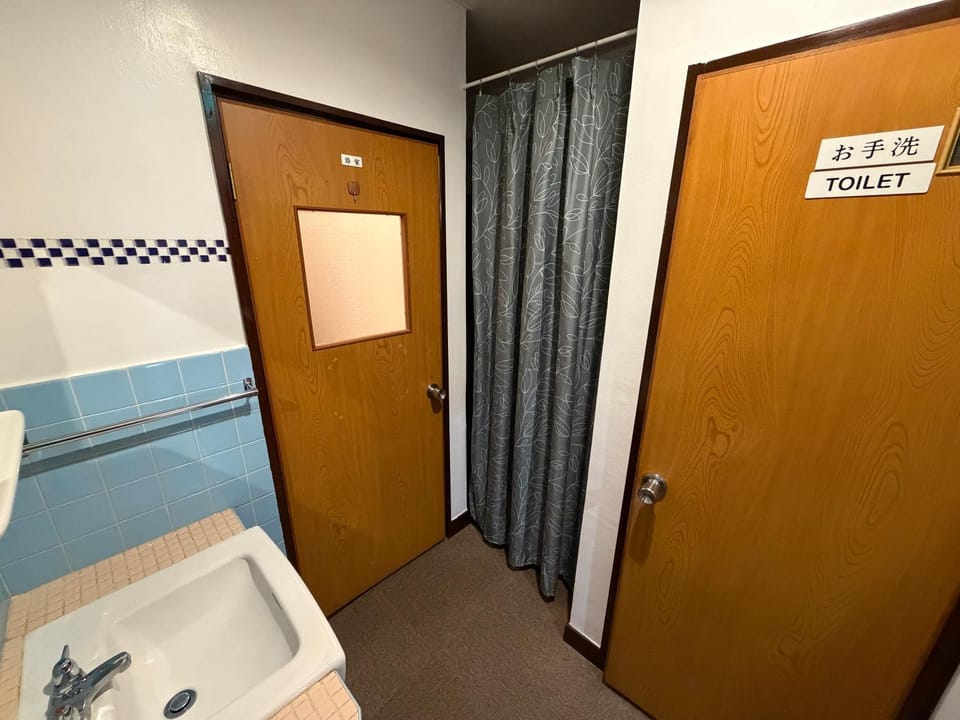 瀬戸内塩上町101号室 Inn in Japan