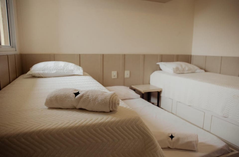 Bed, Photo of the whole room, towels