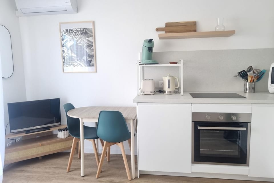 AC studio with balcony in central Arcachon Apartment in Arcachon