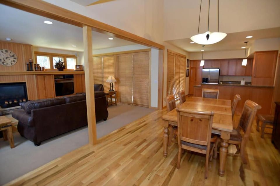 19 Fremont Crossing House in Sunriver