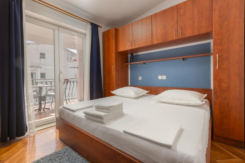 Guest House Damir Bed and Breakfast in Makarska