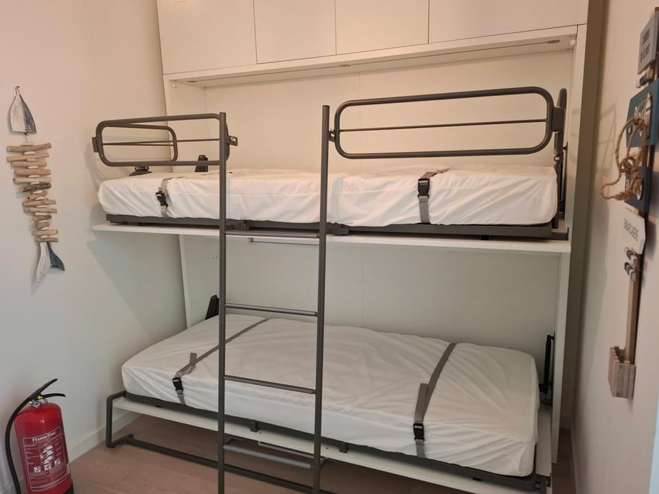 bunk bed