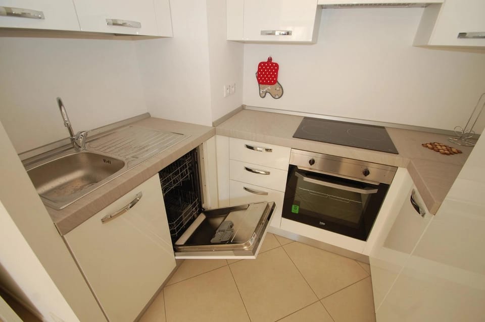 31WB - Beau 2P 4è étage avec parking en sous-sol Apartment in Menton