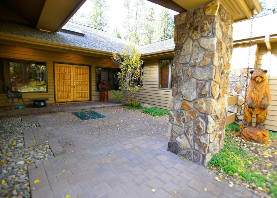 19 Siskin Lane by SunRiver House in Sunriver