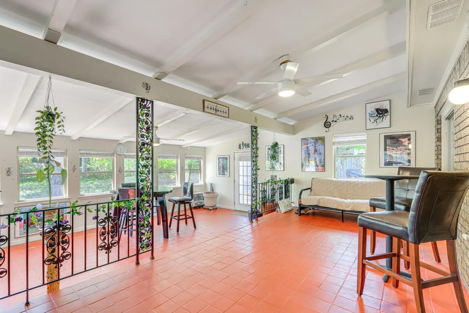 Gym, Office! Extended Base 8 Mi to Marietta Square House in Georgia