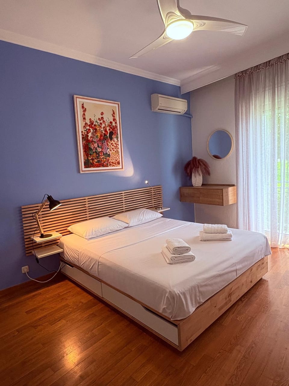 Bed, Photo of the whole room, Bedroom, air conditioner