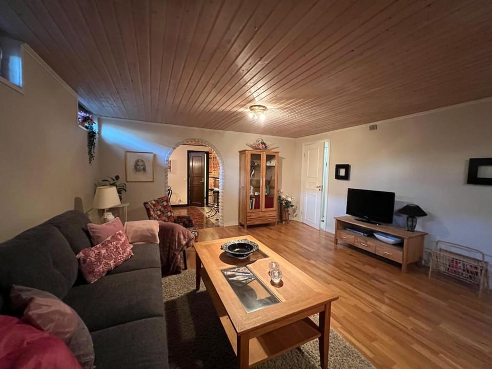 Egen lägenhet i villa - Åby centrum Apartment in Sweden