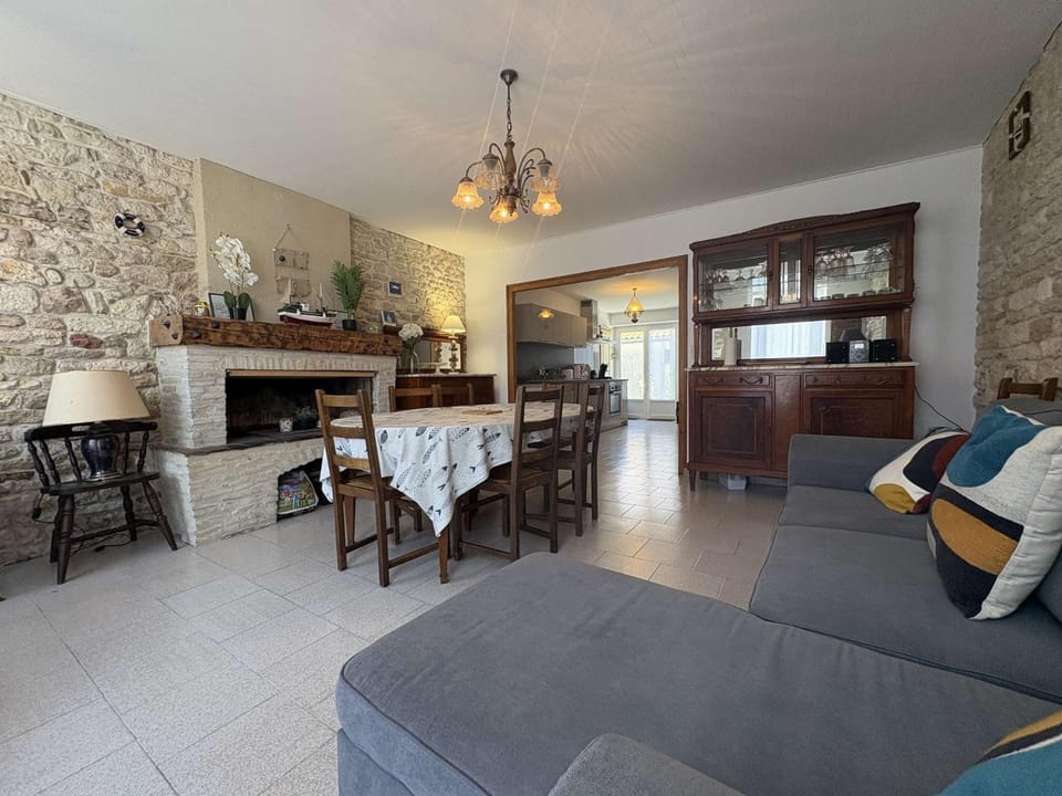 Kitchen or kitchenette, Living room, Dining area